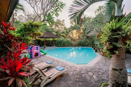 picture of the swimming pool